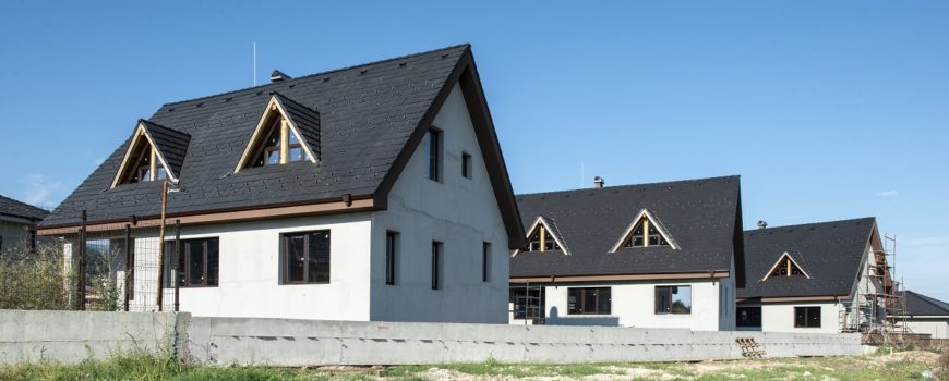 cleaning a concrete facade