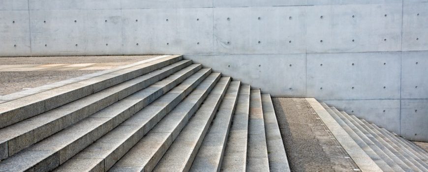 The use of concrete fireproof claddings